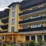 Hotel Pinzgauerhof By Alpeffect 3*