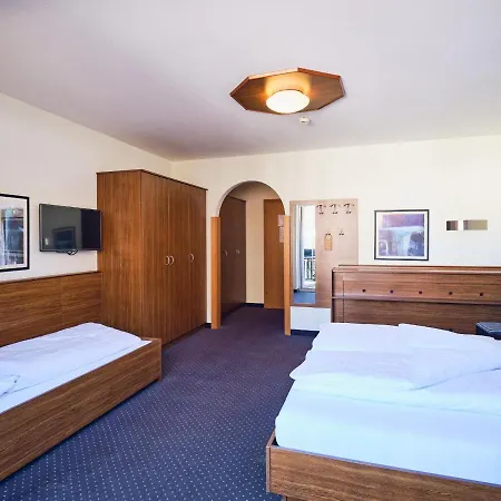 Hotell Pinzgauerhof By Alpeffect 3*