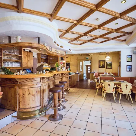 Pinzgauerhof By Alpeffect 3* Zell am See