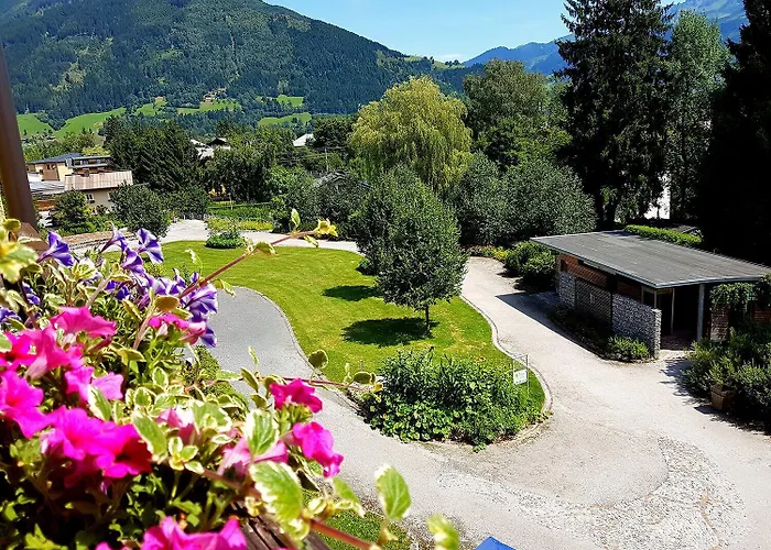 Hotel Pinzgauerhof By Alpeffect 3*